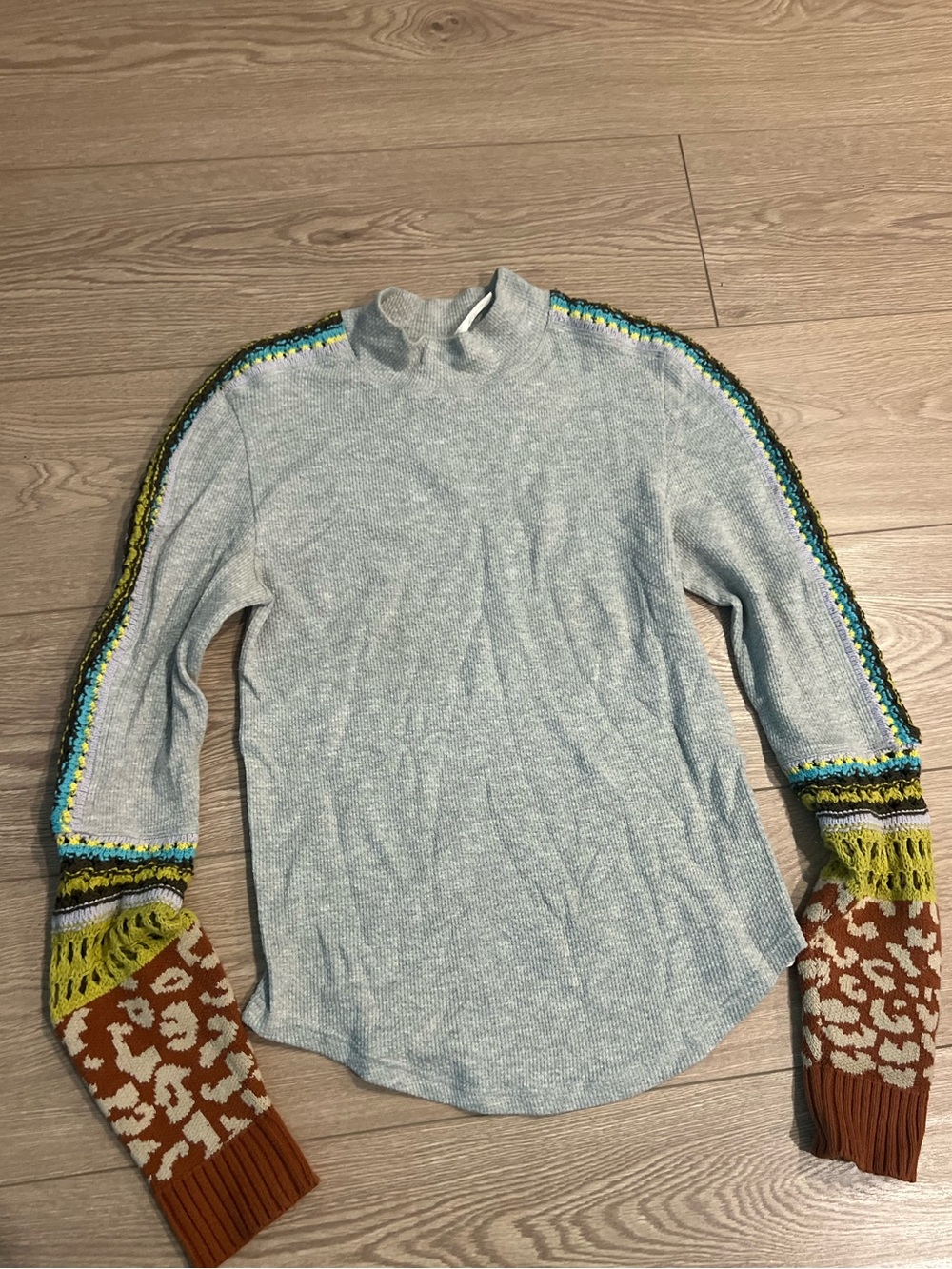 Light Gray Mixed-Pattern Cozy Women's Sweater with Colorful Sleeve Detail